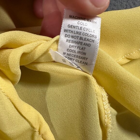 Melissa Paige XL Yellow Sleeveless High-Low V-Neck Lightweight Tank Top - Picture 5 of 6